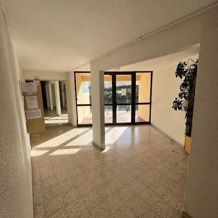 Avec Piscine. Apartamento Agde