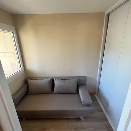 Apartman Avec Piscine. Agde