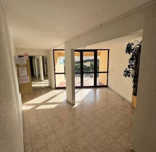 Avec Piscine. Apartman Agde