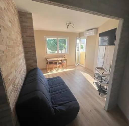 Avec Piscine. Apartman