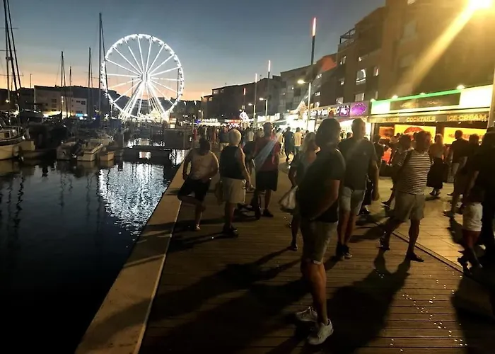 Avec Piscine. Appartamento